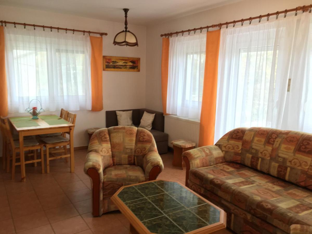 Central Apartments Zalakaros Ngoại thất bức ảnh