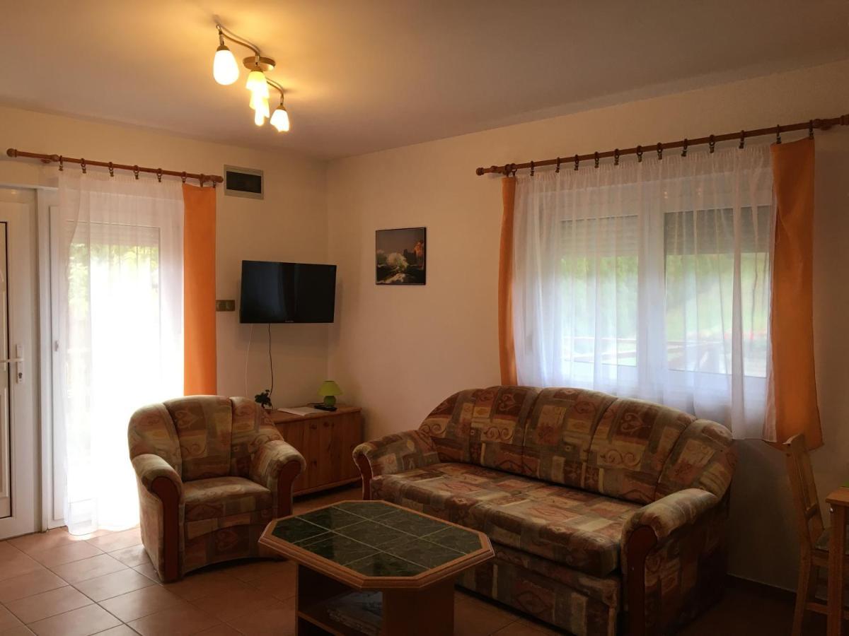 Central Apartments Zalakaros Ngoại thất bức ảnh